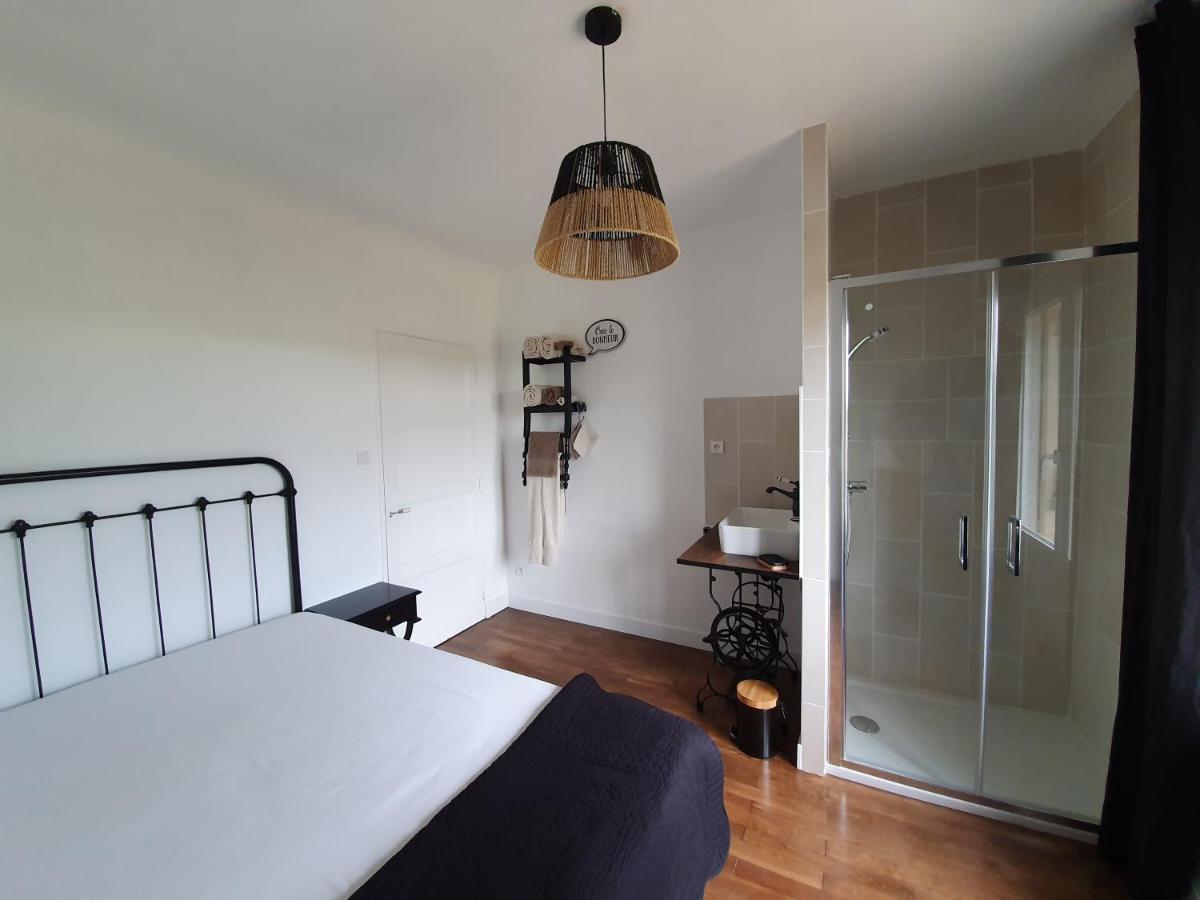 Gite De La Maison Du L.A.C Simard Ngoại thất bức ảnh