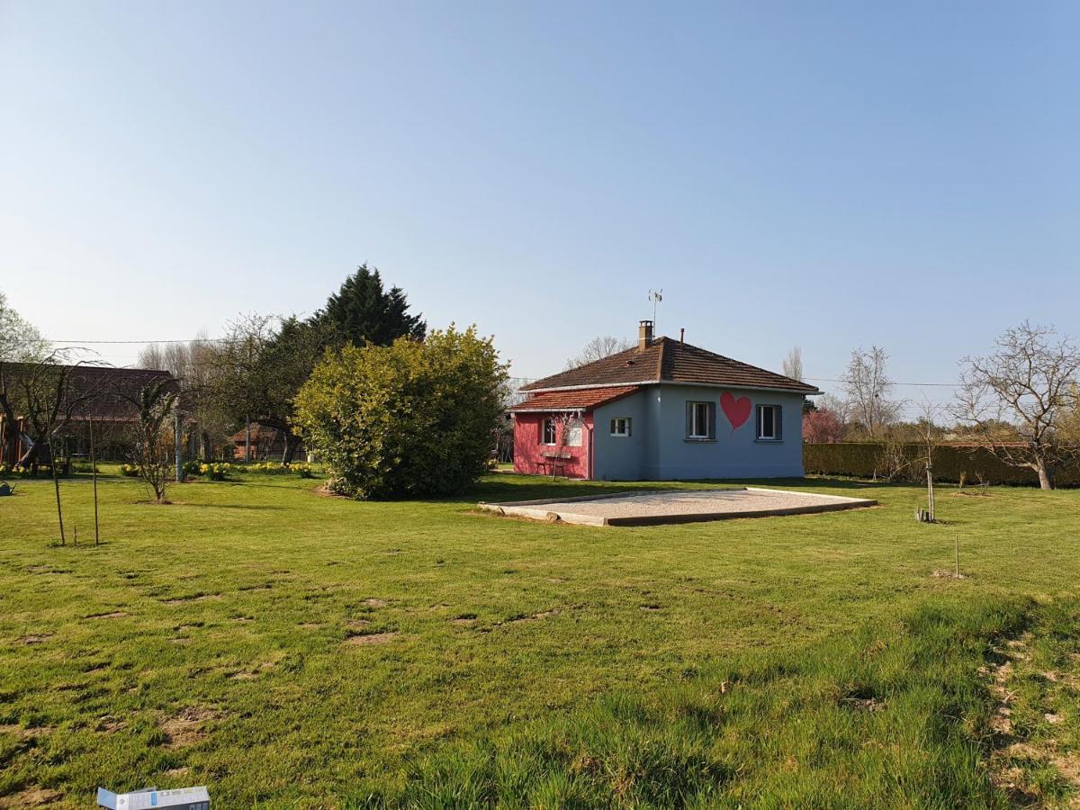 Gite De La Maison Du L.A.C Simard Ngoại thất bức ảnh